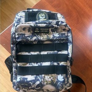 WOLF Skull and Floral Men's Belt Bag - Black and White